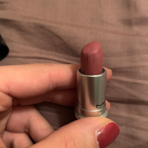 Mehr Matte Mac lipstick - Picture 3 of 6